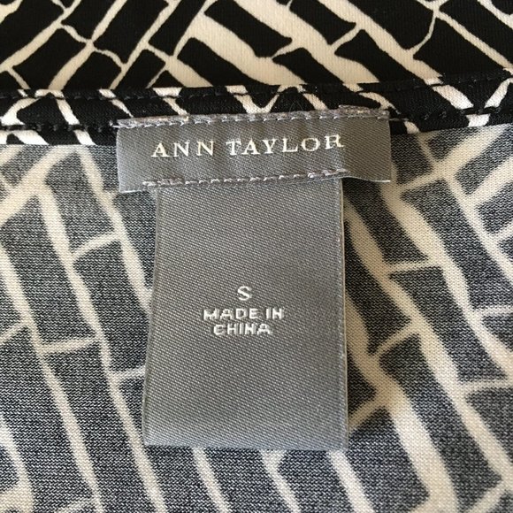 ANN TAYLOR Graphic Print Crossover Faux Wrap Top - Picture 8 of 9